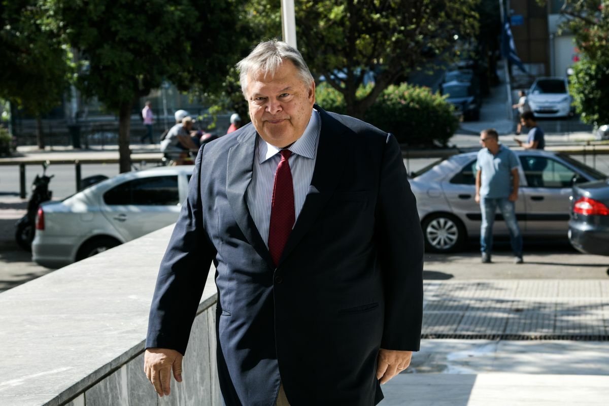 Βενιζέλος ξανά καθηγητής στο ΑΠΘ