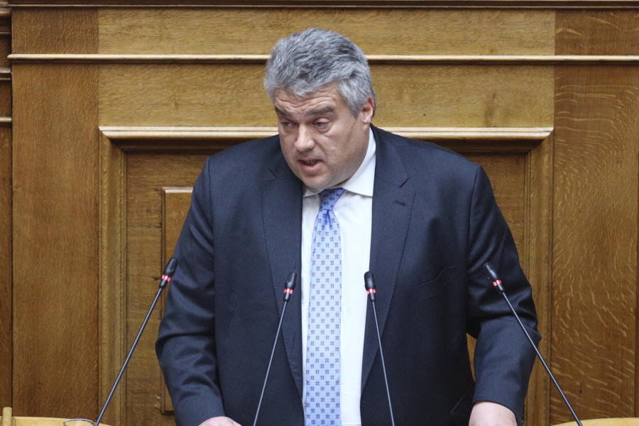 Υιοθέτησε την πρόταση Χρυσομάλλη για τα φάρμακα