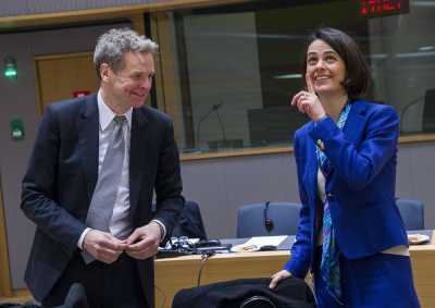 Εξωδικαστικός συμβιβασμός και απασχόληση στο «μενού» της σημερινής διαπραγμάτευσης