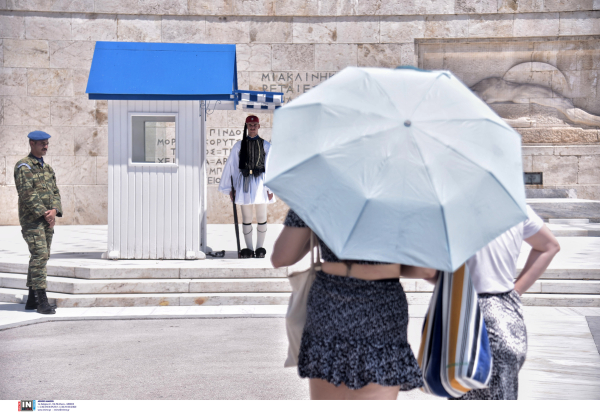 Κατέφθασε ο καύσωνας Κλέων: Ποιες περιοχές θα μπουν στο «φούρνο» - Όλα τα μέτρα κι οι αλλαγές σε ραντεβού, τηλεργασία και ωράριο