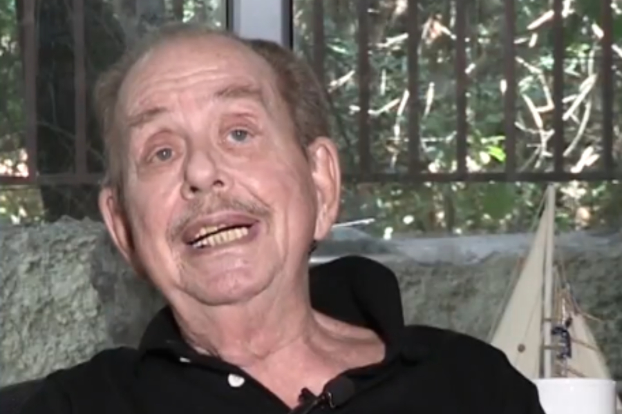 Ο Ηλίας Μαμαλάκης διηγείται ιστορίες από τα γυρίσματα της εκπομπής «Μπουκιά και συχώριο» (Βίντεο)