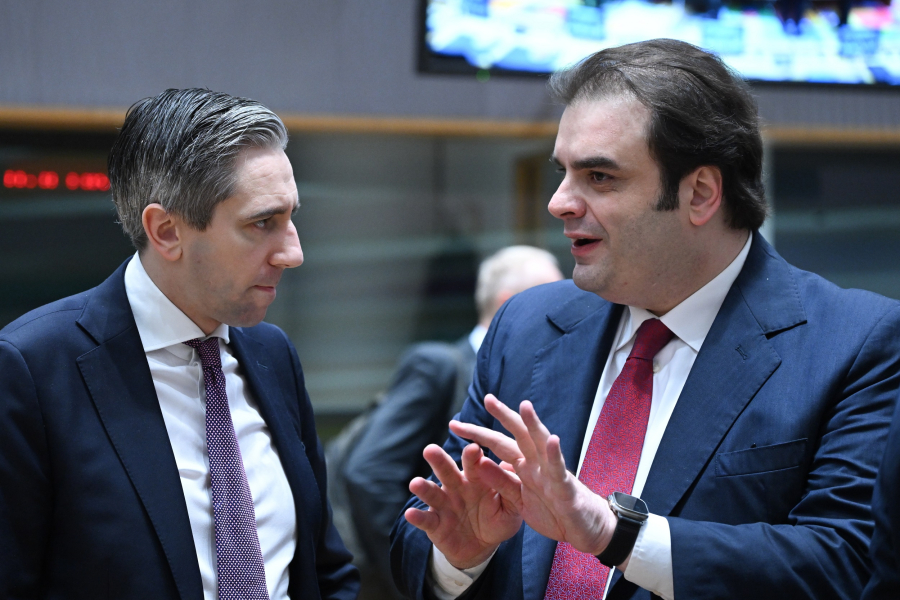 Τηλεφωνική επικοινωνία Τσίπρα - Πιερρακάκη