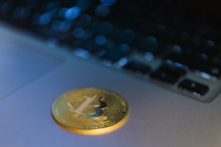 Bitcoin: Πάνω από τα 85.000 δολάρια – Στο υψηλότερο επίπεδο από τον Ιανουάριo