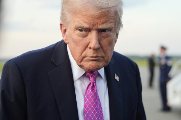 Ντόναλντ Τραμπ: Απειλεί τη Βενεζουέλα με «ανυπολόγιστες συνέπειες» αν αρνηθεί να πάρει πίσω κρατούμενους