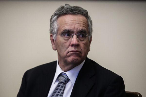 Μετακλητός υπάλληλος στο υπουργείο Μεταφορών ο γιος Ντογιάκου: Τι είπε ο Οικονόμου για το «ασυμβίβαστο»