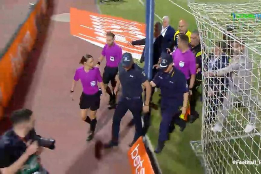 Ένταση στη λήξη του τελικού κυπέλλου - «Κυνήγησαν» τη διαιτητή Στεφανί Φραπάρ