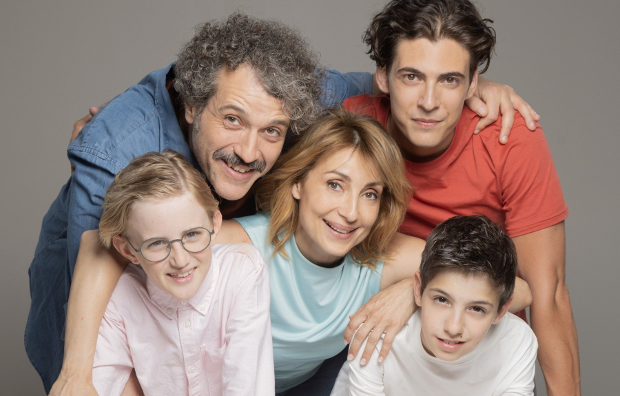 «Τρομεροί γονείς»: Έρχεται στον Alpha- Γνωρίστε την οικογένεια Στεφανίδη