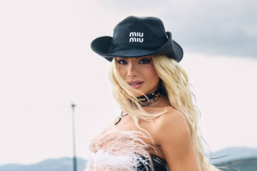 «Αυτό Που Θες»: Η Ζόζεφιν βάζει «φωτιές» με το νέο της βίντεο κλιπ