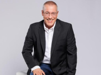 Επιστρέφει το Σαββατοκύριακο στον Alpha ο Νίκος Μάνεσης