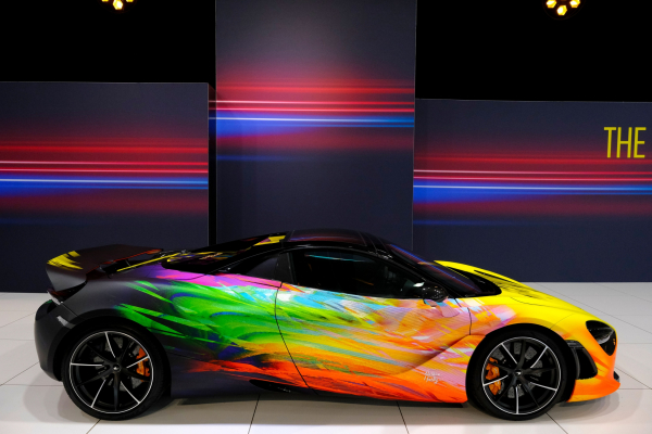 ΑΑΔΕ: Γνωστός τράπερ αγόρασε πολυτελή αυτοκίνητα και ρολόγια μέσω μη κερδοσκοπικής