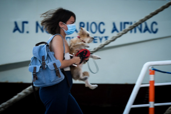 Κορονοϊός: Η μάσκα ήρθε για να μείνει, οι πιέσεις των επιστημόνων και τα μέτρα που εξετάζονται