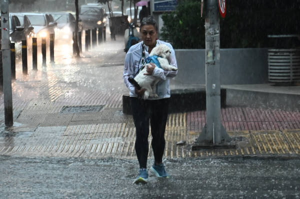 Κακοκαιρία Adel: Έκτακτο δελτίο επικίνδυνων καιρικών φαινομένων - Πού θα εκδηλωθούν