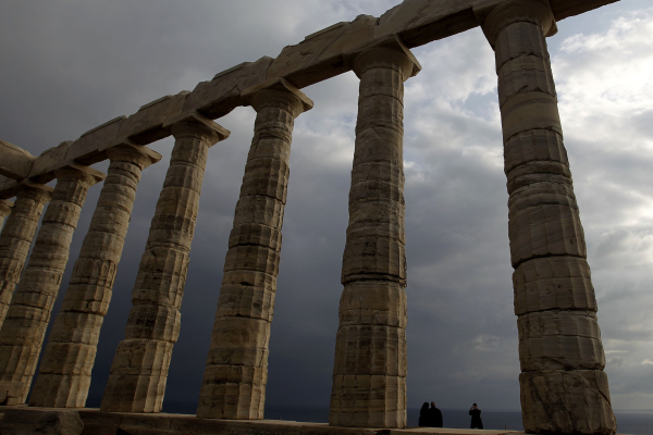 Κρίσιμη δίκη στο Λονδίνο για τα ελληνικά GDP warrants, το αναπτυξιακό αφήγημα της Τράπεζας Πειραιώς, η Qualco Group, η ONEX και σε νέα εταιρεία τα ακίνητα του New York College