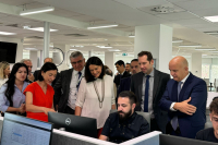 Στους χώρους ψηφιοποίησης της ασφαλιστικής ιστορίας πολιτών για τον e-ΕΦΚΑ η Κεραμέως