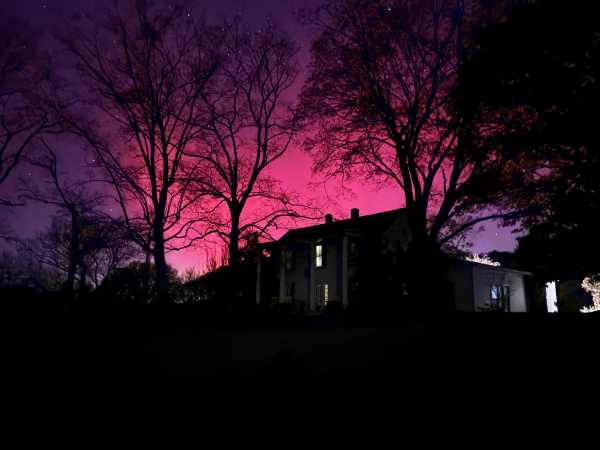 Γεωμαγνητική καταιγίδα G4 πλησιάζει τη Γη και το Βόρειο Σέλας «μαγεύει» το Τέξας