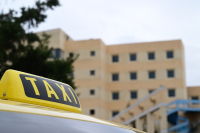 Τροχαίο στην Πειραιώς, με έναν νεκρό - Ταξί καρφώθηκε σε κολώνα