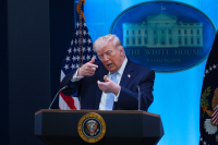 Τραμπ για τελεσίγραφο Τρίτης: Σε 4 ώρες μπορούμε να καταστρέψουμε κάθε γέφυρα και εργοστάσιο ενέργειας του Ιράν