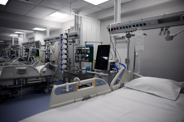 ΕΣΥ: Σε ποιούς γιατρούς αυξάνεται το νοσοκομειακό επίδομα