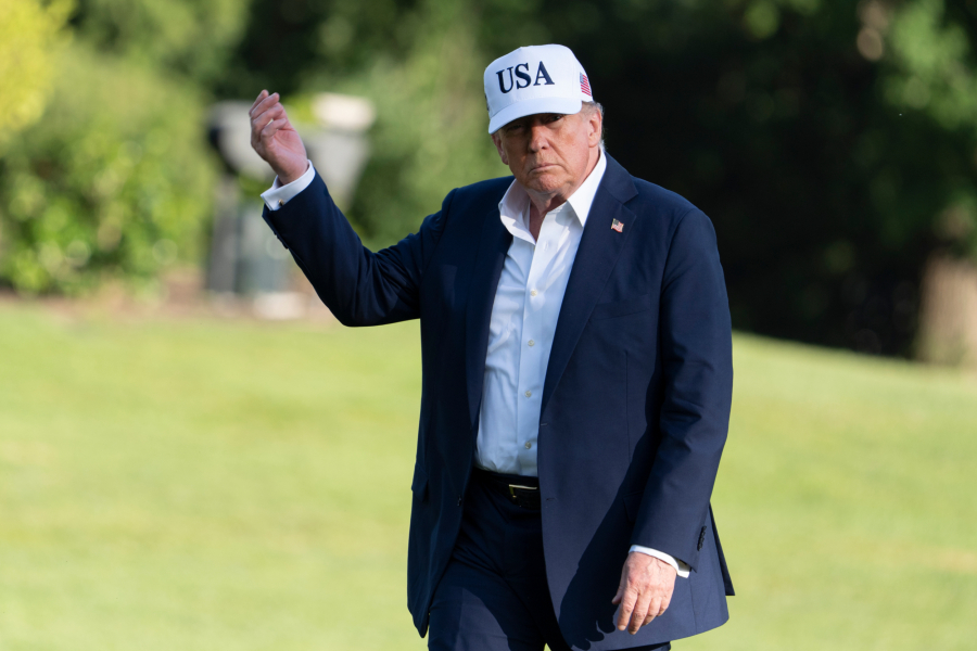 Ο Τραμπ ανακοίνωσε δασμούς 25% σε Ιαπωνία και Νότια Κορέα