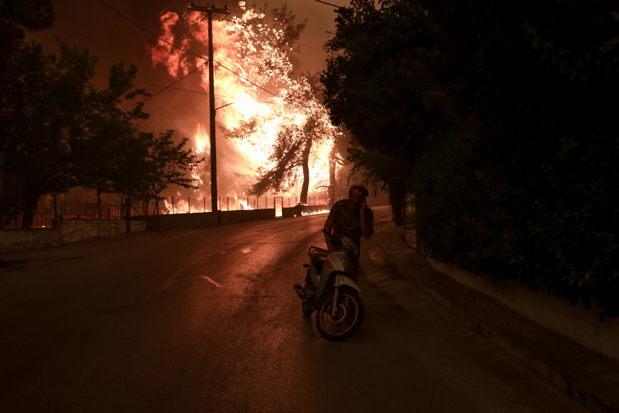 Φωτιά Εύβοια: Συγκλονιστικό βίντεο με την καταστροφή που θα μας στοιχειώνει για πάντα