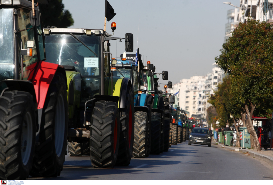 Κλιμακώνουν οι αγρότες με ομόφωνη απόφαση - «Πολιορκία» της Agrotica, προ των πυλών αποκλεισμοί εθνικών οδών
