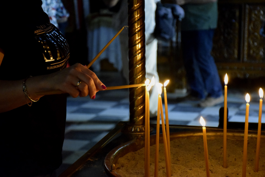 Κεραυνοί από τον μητροπολίτη Αργολίδος: «Δήθεν θαύματα στους Αγίους Ισιδώρους Λυκαβηττού, απάτη ολκής»