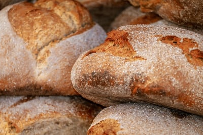 Νέα μελέτη: Ποιο είδος ψωμιού βοηθά στην καλή υγεία και στην απώλεια βάρους