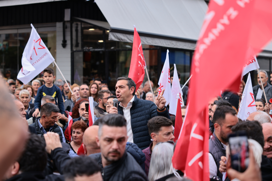 Τσίπρας: «Είναι άδικο για τον Σερραϊκό λαό να τον καταστήσει συνένοχο ο Καραμανλής των Τεμπών»