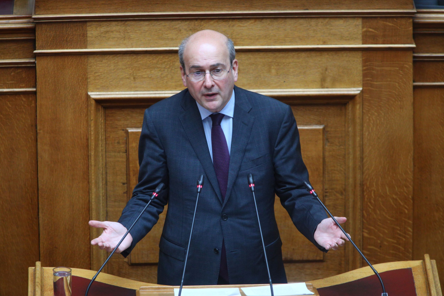 Στα σκαριά νομοσχέδιο για συγχωνεύσεις επιχειρήσεων - «Εχουμε πολλές μικρές», λέει ο Χατζηδάκης