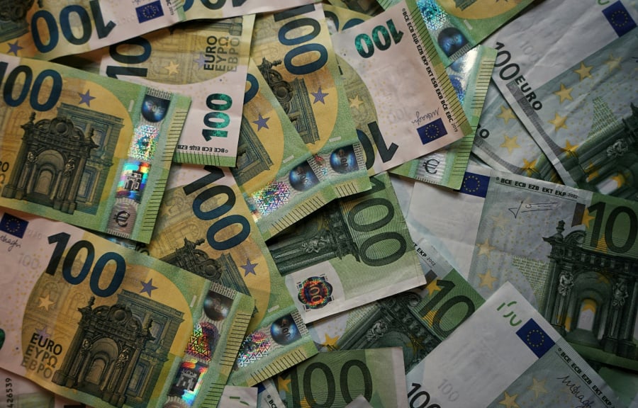 Ποιοι δικαιούνται επίδομα 1.000 ευρώ από ΛΑΕ-ΟΠΕΚΑ, μέχρι πότε οι αιτήσεις