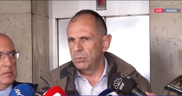 Την Τετάρτη το πλαίσιο για την επανεκκίνηση του σιδηροδρόμου: «Η τηλεδιοίκηση στη Λάρισα λειτουργούσε», επιμένει ο Γεραπετρίτης