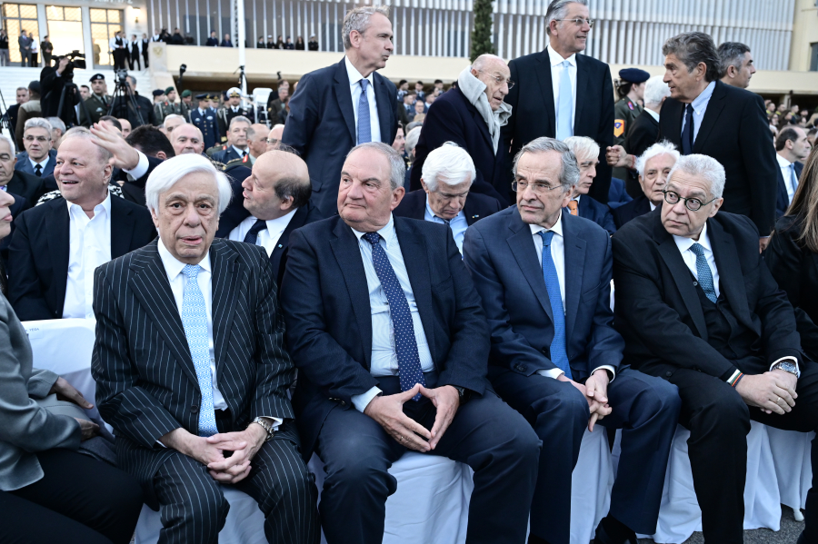 Γιατί Καραμανλής, Παυλόπουλος και Σαμαράς δεν πάνε στην εκδήλωση Δένδια