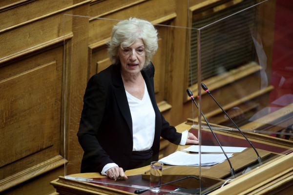 Σία Αναγνωστοπούλου: «Εκκωφαντική η σιωπή της Μενδώνη για Λιγνάδη»