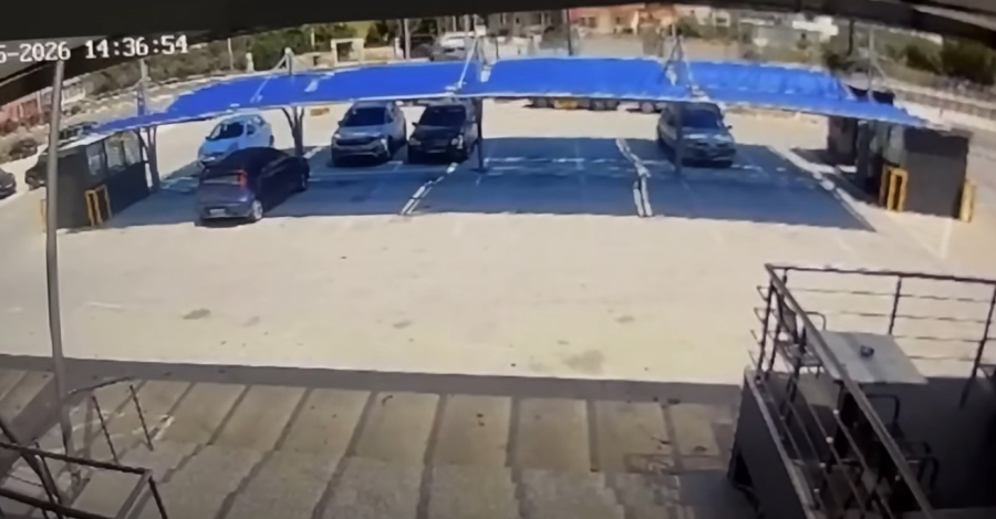 Συγκλονιστικό βίντεο - Η στιγμή της σφοδρής σύγκρουσης στη Ρόδο, που στοίχισε τη ζωή σε μάνα και κόρη
