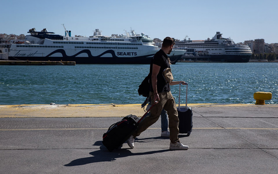 Αγίου πνεύματος 2022: Για ποιους είναι αργία, τι ισχύει με σούπερ μάρκετ