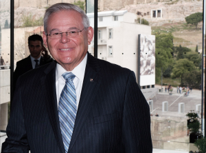 «Βόμβα» NBC: Οι ράβδοι χρυσού που βρέθηκαν στο σπίτι του Μενέντεζ, συνδέονται με ληστεία