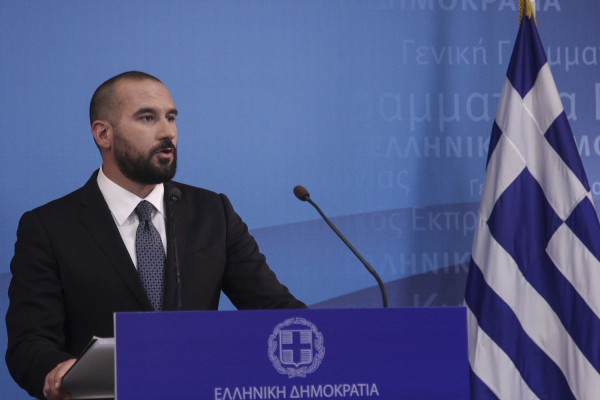 Τζανακόπουλος: Η ΝΔ υιοθετεί τα fake news