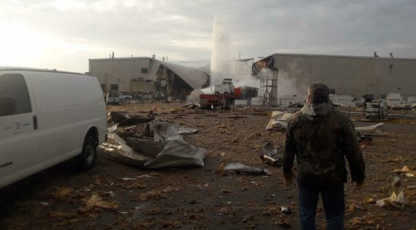 Συναγερμός στο Κάνσας: Έκρηξη σε αεροναυπηγική εταιρεία (pic & vid)