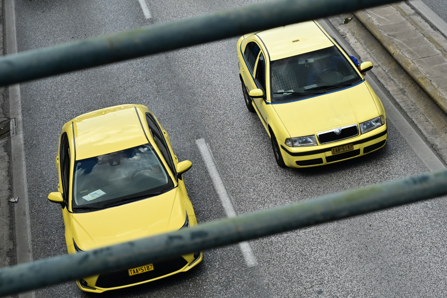 Αναζητείται οδηγός ταξί που επιτέθηκε και λήστεψε Γάλλους τουρίστες