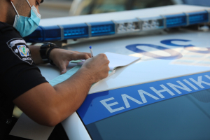 Παρκάρουμε «όπου να 'ναι» και τρέχουμε σαν ραλίστες, 23.883 παραβάσεις βεβαίωσε η Τροχαία σε μια εβδομάδα