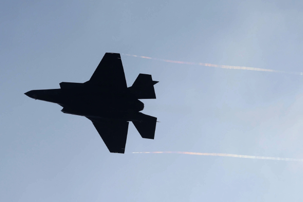 Μασκ: Απαρχαιωμένα τα μαχητικά με πιλότους, κάποιοι ανόητοι φτιάχνουν ακόμα F-35