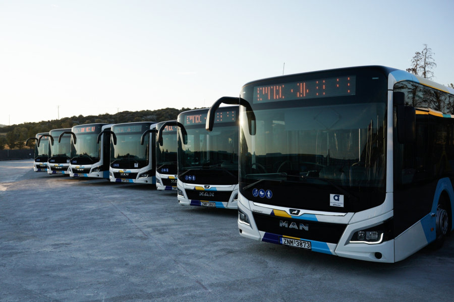 Σχεδίασε τα λεωφορεία της Αθήνας και της Θεσσαλονίκης και κέρδισε 10.000 ευρώ