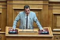 Και ο Πλεύρης υπέρ της αύξησης σε όλους τους ένστολους