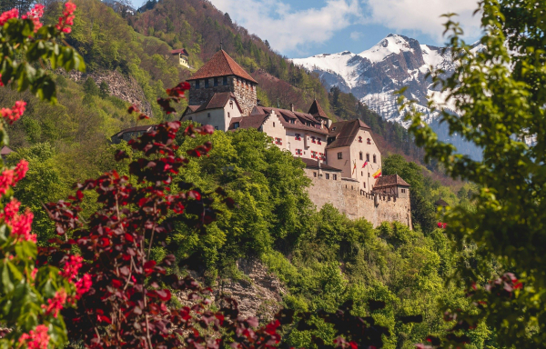 Η «μικροσκοπική» χώρα με τη σπάνια ομορφιά και την πρωτεύουσα με τους 5.000 κατοίκους