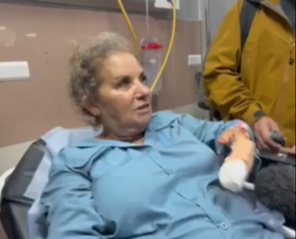 Δυτική Όχθη: Έποικοι ξυλοκόπησαν φωτορεπόρτερ της Washington Post και έκαψαν ελαιόδεντρα Παλαιστινίων (Εικόνες και Βίντεο)