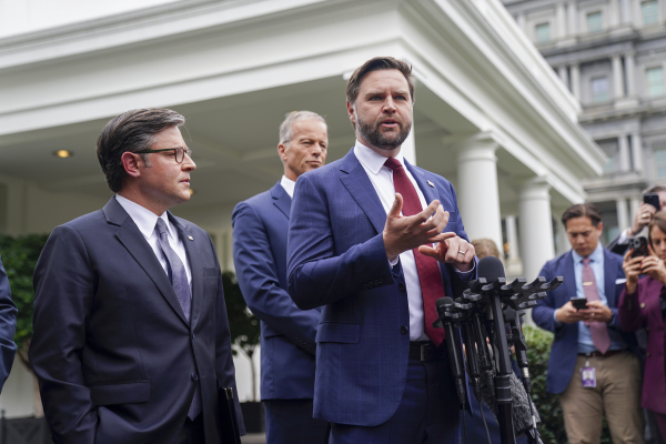 «Οδεύουμε σε ένα shutdown»: Λίγες ώρες πριν την κατάρρευση οι ΗΠΑ, σε αδιέξοδο οι διαπραγματεύσεις