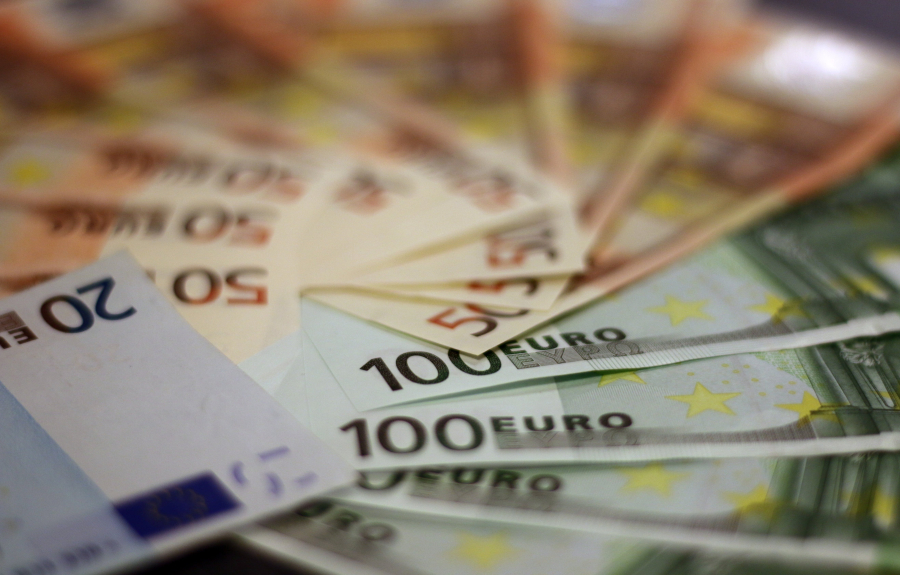 Ευρώ: Τέλος εποχής για δηνάριο από την 1η Φεβρουαρίου στο Κόσοβο