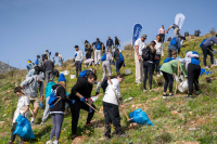 «Team AEGEAN»: Εθελοντές-εργαζόμενοι της AEGEAN γιόρτασαν την αγάπη διαφορετικά με δενδροφύτευση στον Υμηττό
