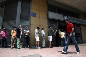 Πληροφορίες για όριο αναλήψεων 60 ευρώ την ημέρα μέχρι το δημοψήφισμα οι τράπεζες κλειστές