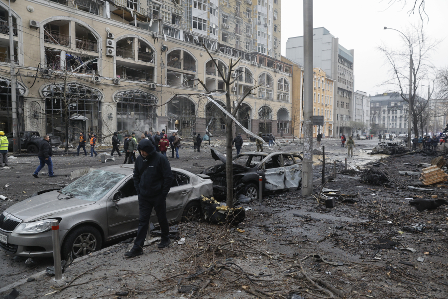 Τουλάχιστον 30 δισ. ευρώ το 2025 στο Κίεβο και σχέδια για αποστολή στρατευμάτων